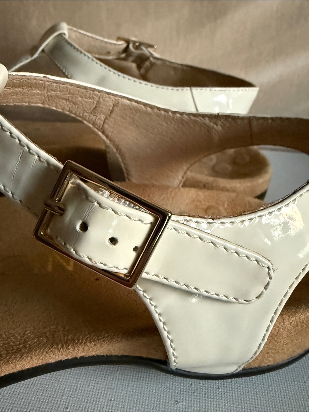 Vionic White Women's White Leather Kirra Strap Thong Sandals Size 6 - Picture 9 of 14